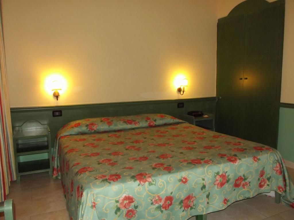 Acos Marsala City Hotel Habitación foto