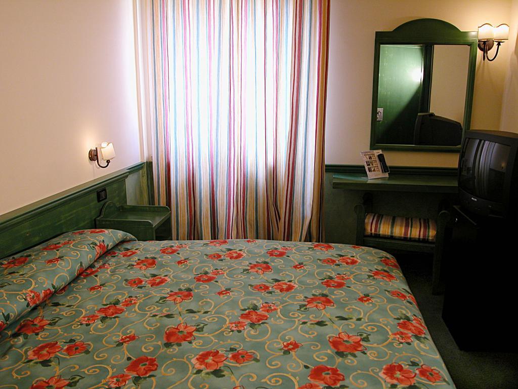 Acos Marsala City Hotel Habitación foto